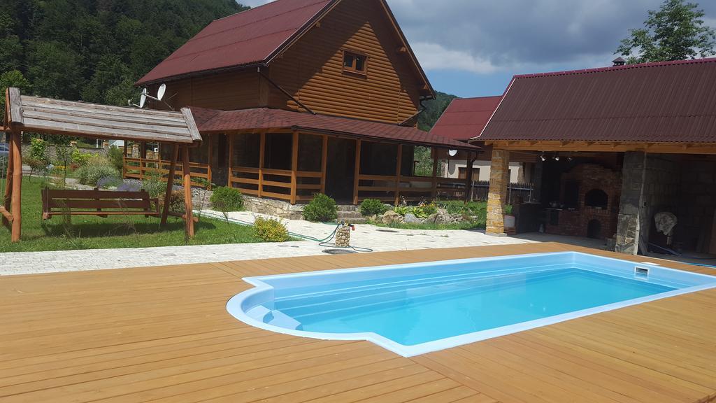 Guest House In Carpathians Migovo Exterior photo