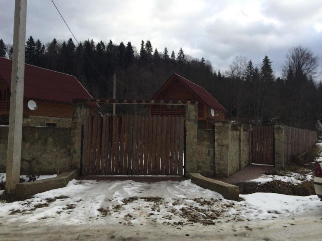 Guest House In Carpathians Migovo Exterior photo